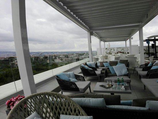 Roof Garden Lounge Bar & Restaurant