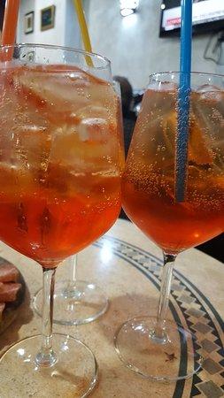 Tris Bar