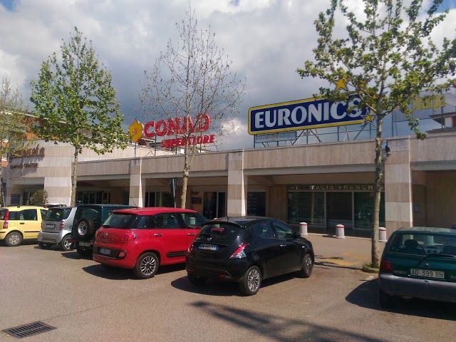 Sermoneta Shopping Center
