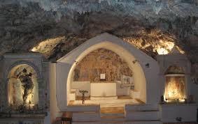 Grotta Sacra di San Michele Arcangelo a Monte Laureto